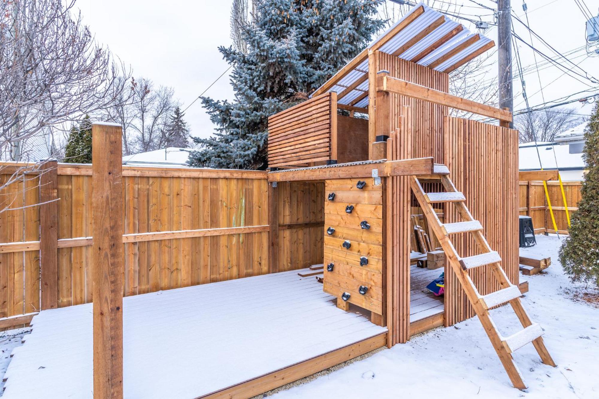 Central Edmonton Family Friendly Home Exterior photo